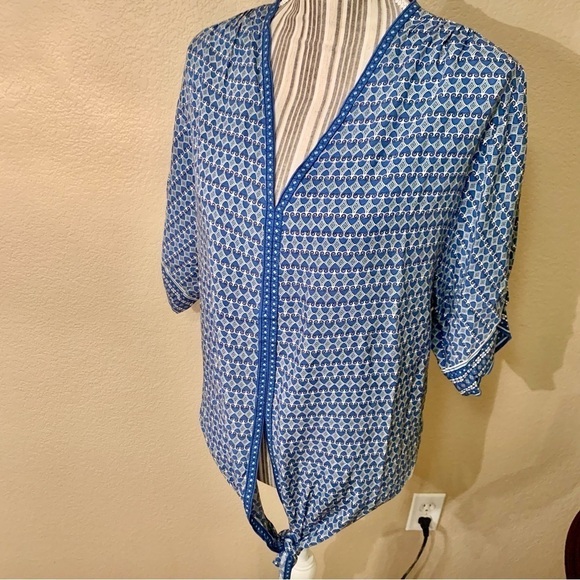 NWT Max Studio Top XS Kimono Style Top 100% Rayon Blue Shades White Short Slvs - Picture 8 of 16